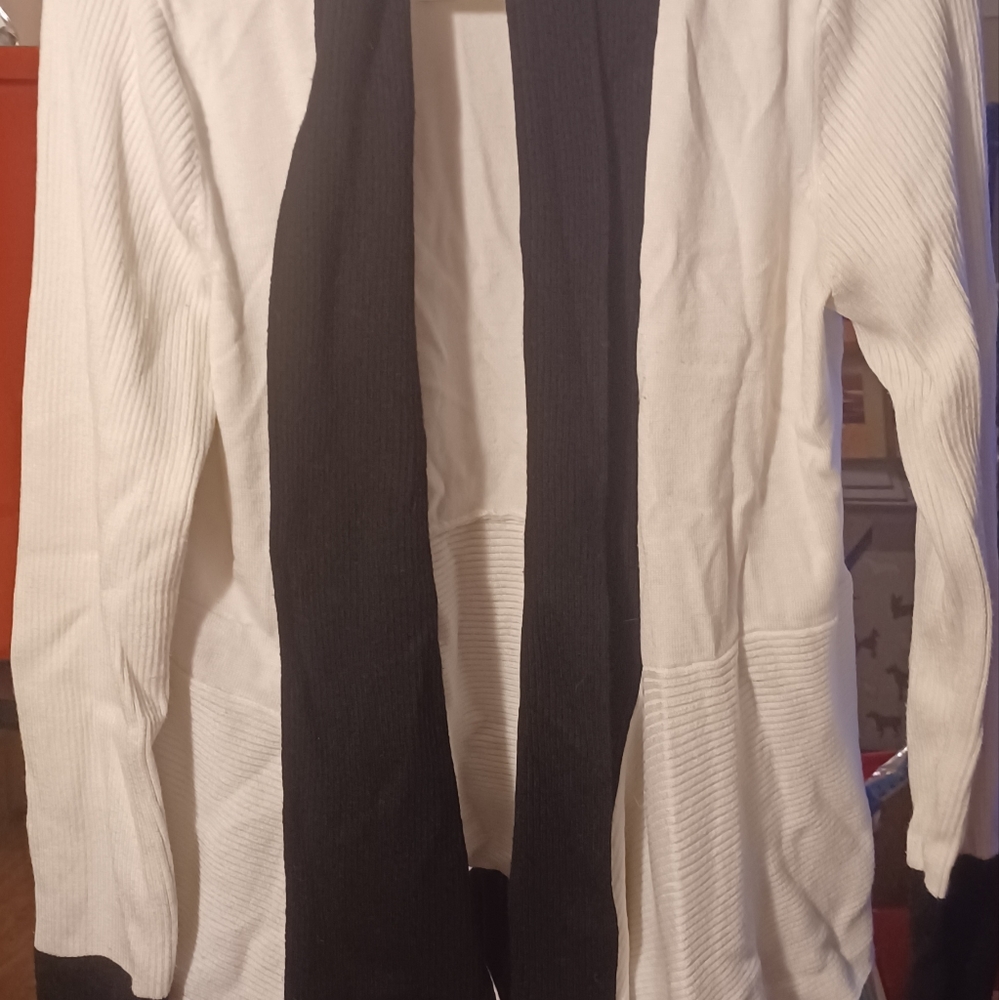 White Verve Ami Sweater - XL